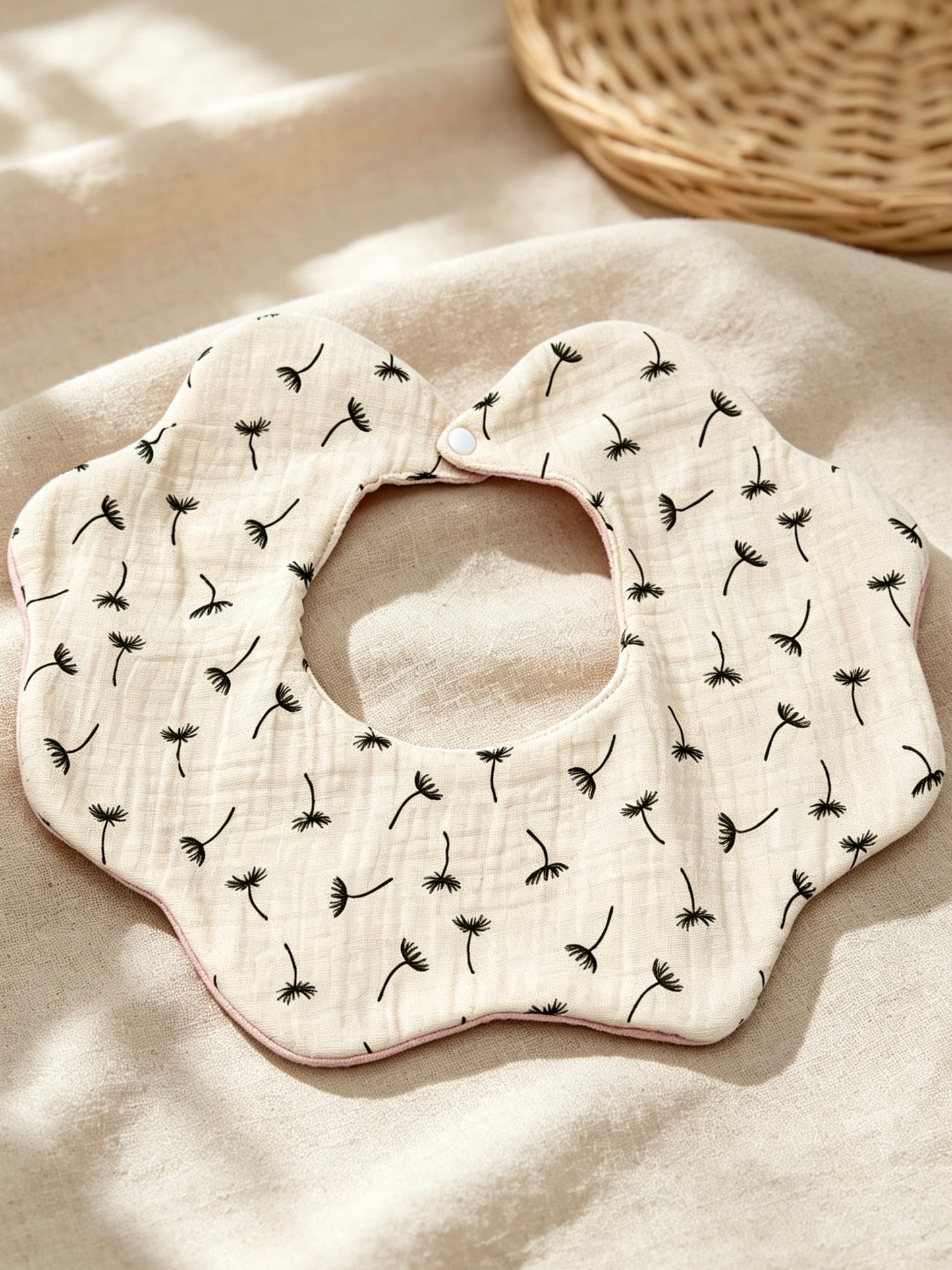 Kids Waterproof Floral Print Bib Apron for Mealtime Protection