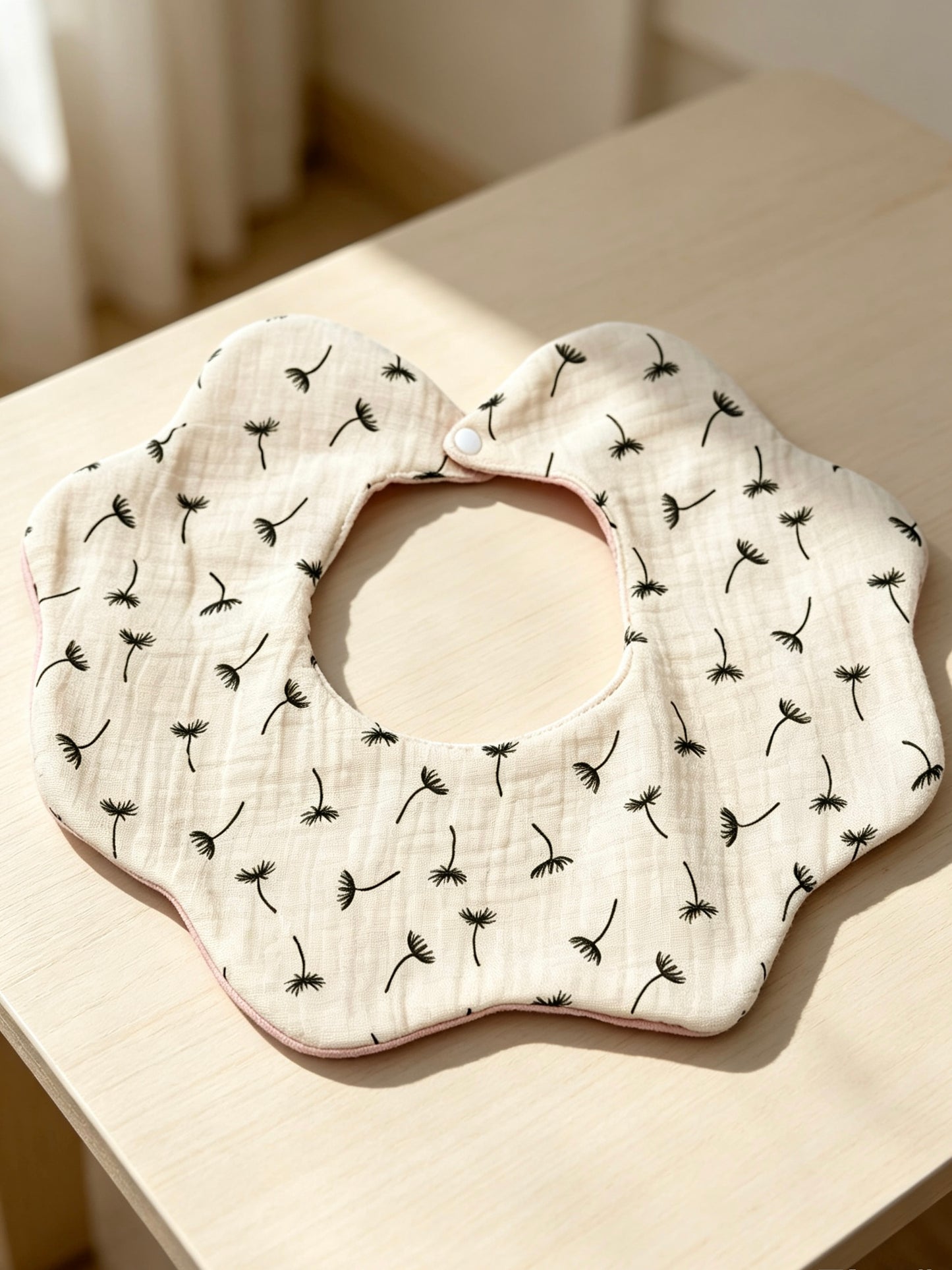 Kids Waterproof Floral Print Bib Apron for Mealtime Protection